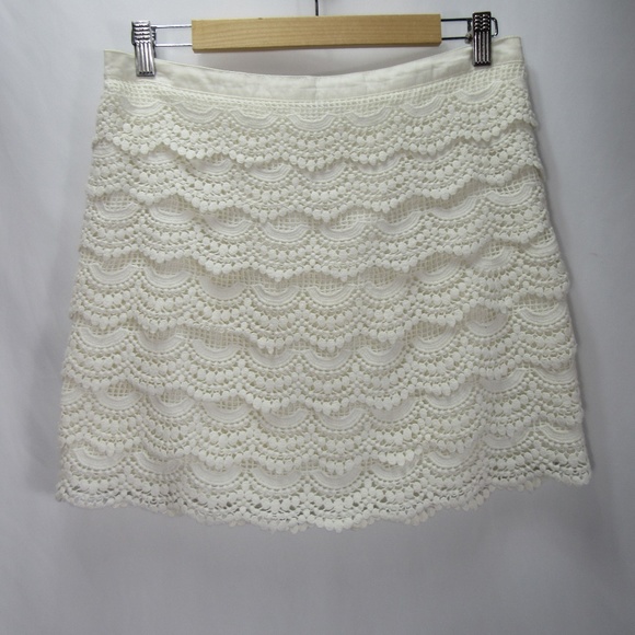 hinge Dresses & Skirts - Hinge White Tiered Lace Crochet Stretch Mini Skirt